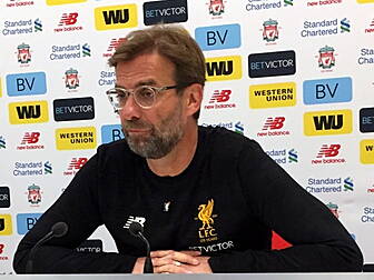 Jurgen Klopp wears Irish badge...